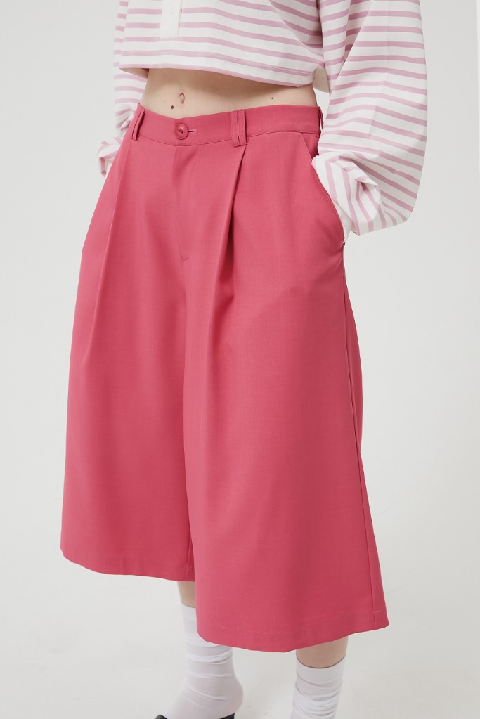 pink culotte pants (pink)